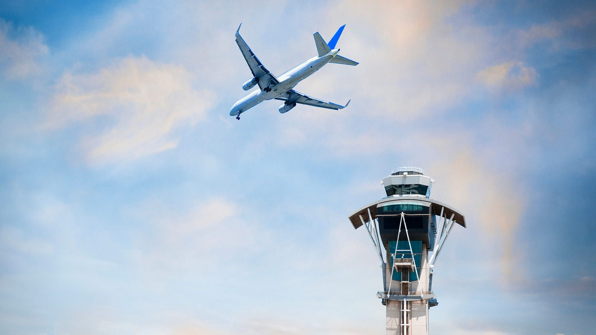  Enhancing Corporate Air Travel with Advanced Collaboration and Communication Tools